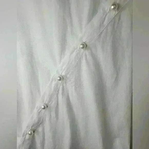 ZARA white blouse with pearl embellishments. Size medium 100% cotton. - Picture 2 of 6